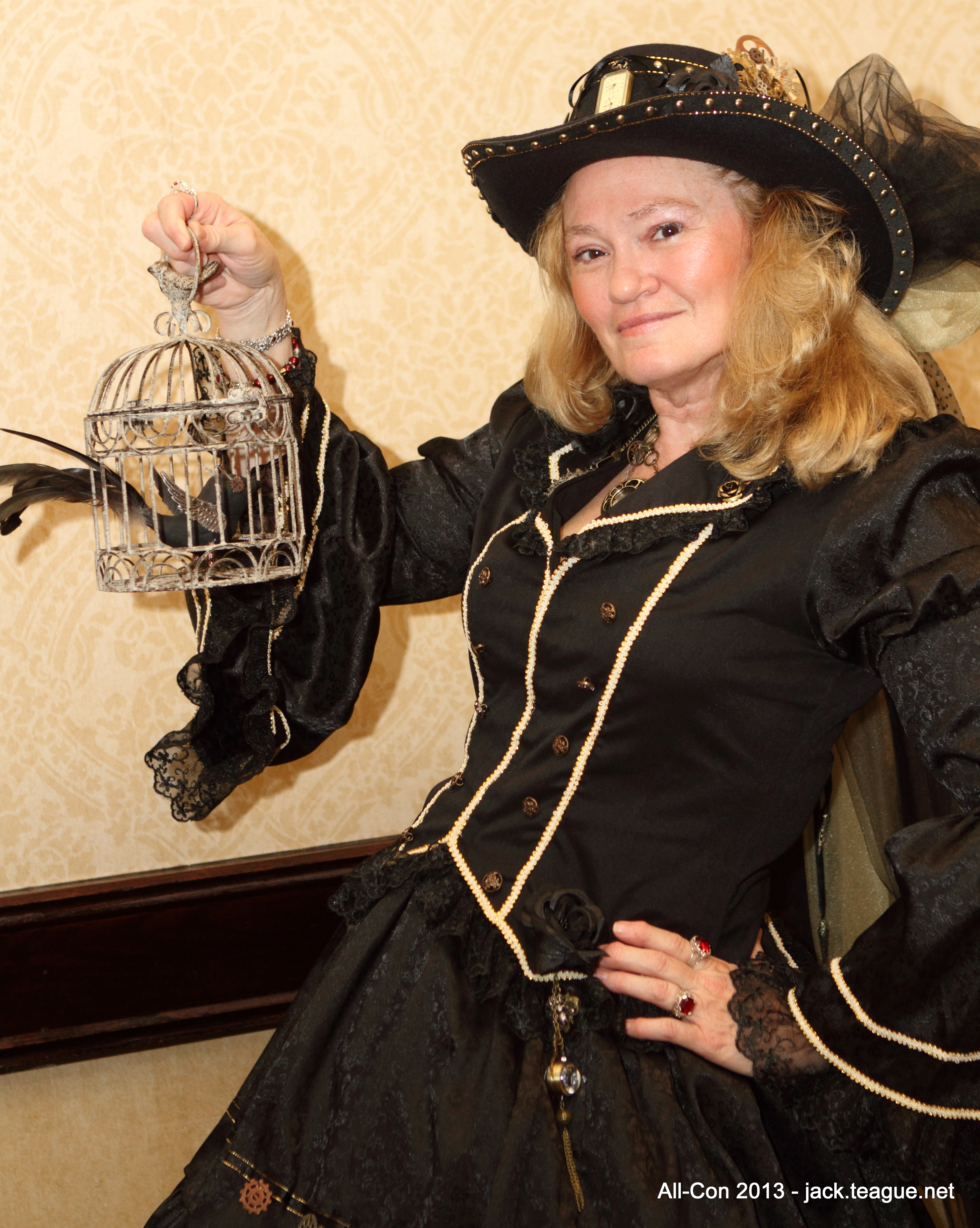 48-IMG_2625--all-con-2013_8581569078_o.jpg